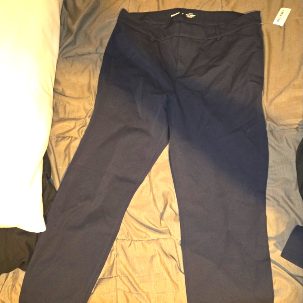 Old navy size 18 high rise pixie skinny pants color-navy